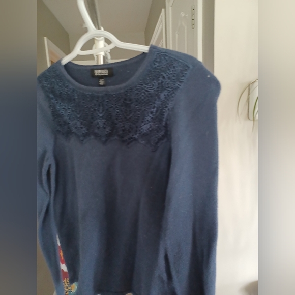 Because - Picture 3 of 4